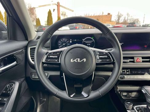 Used 2025 Kia Seltos EX image 14