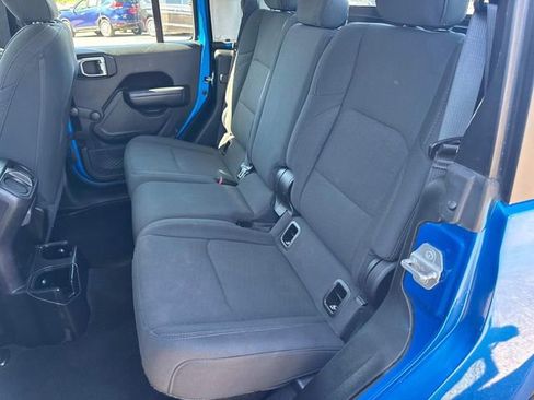 Used 2020 Jeep Gladiator Sport AWD/4WD image 15