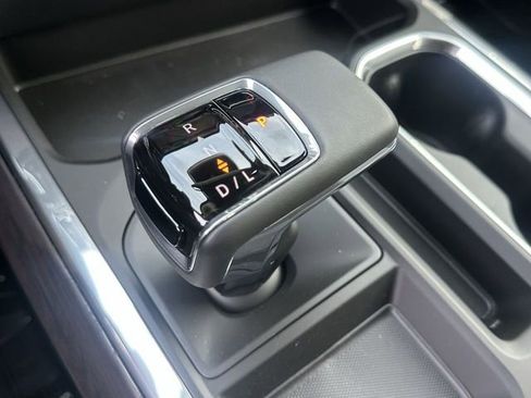 New 2026 GMC Sierra 1500 SLT w/ SLT Premium Package image 16