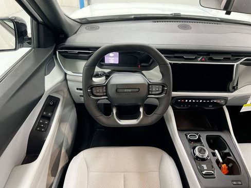 New 2026 Jeep Cherokee Laredo AWD/4WD image 11