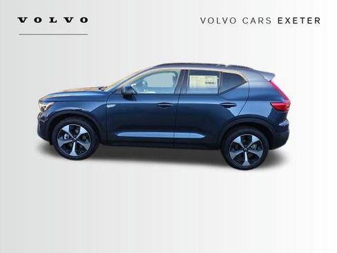 New 2026 Volvo XC40 B5 Plus w/ Climate Package image 4