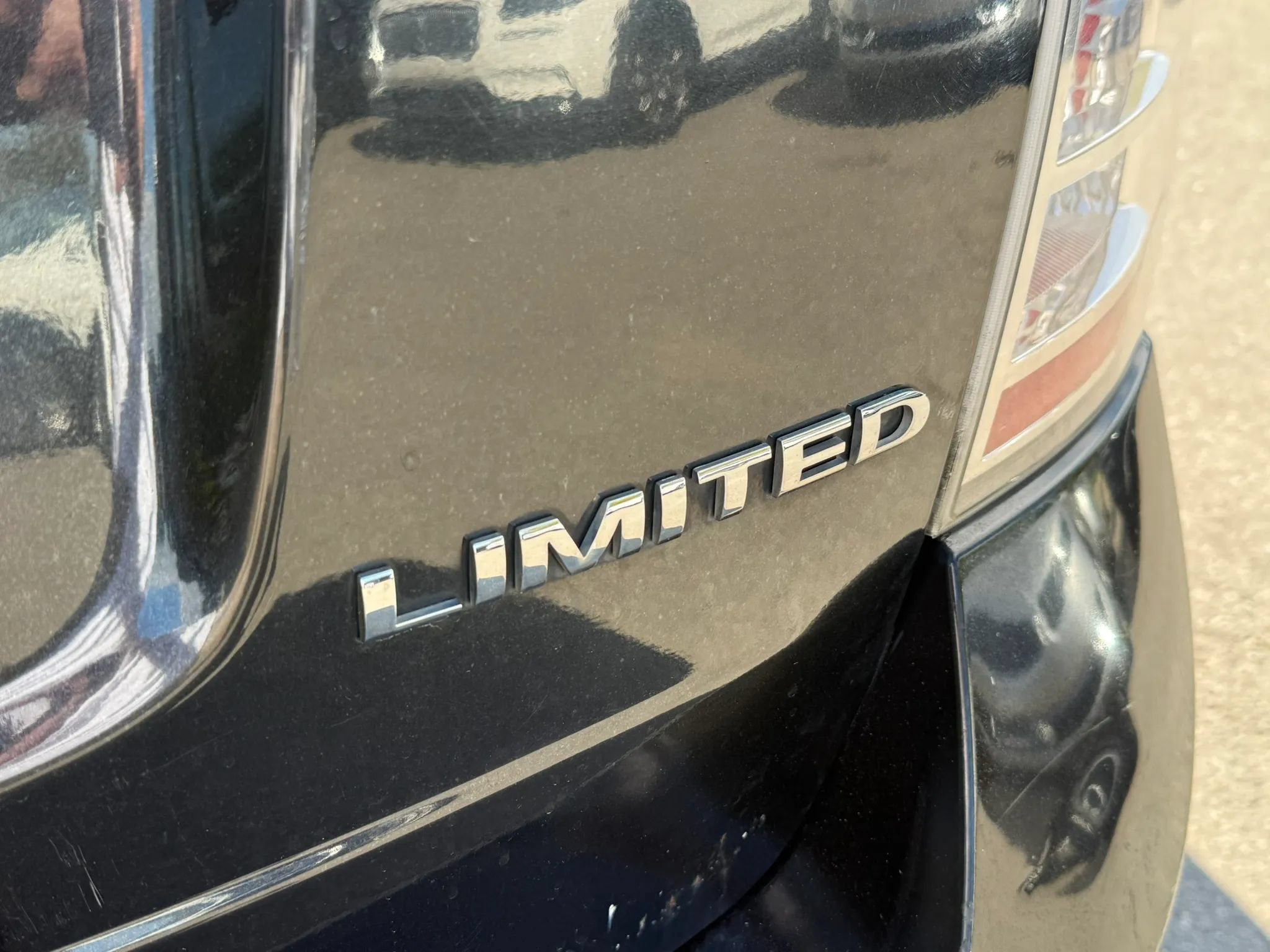 Used 2010 Ford Edge Limited FWD image 13