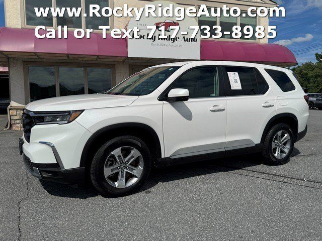 Used 2025 Honda Pilot EX-L image 3