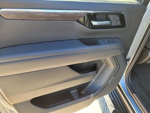 New 2026 Chevrolet Suburban LS w/ LPO, Dark Essentials Package image 8