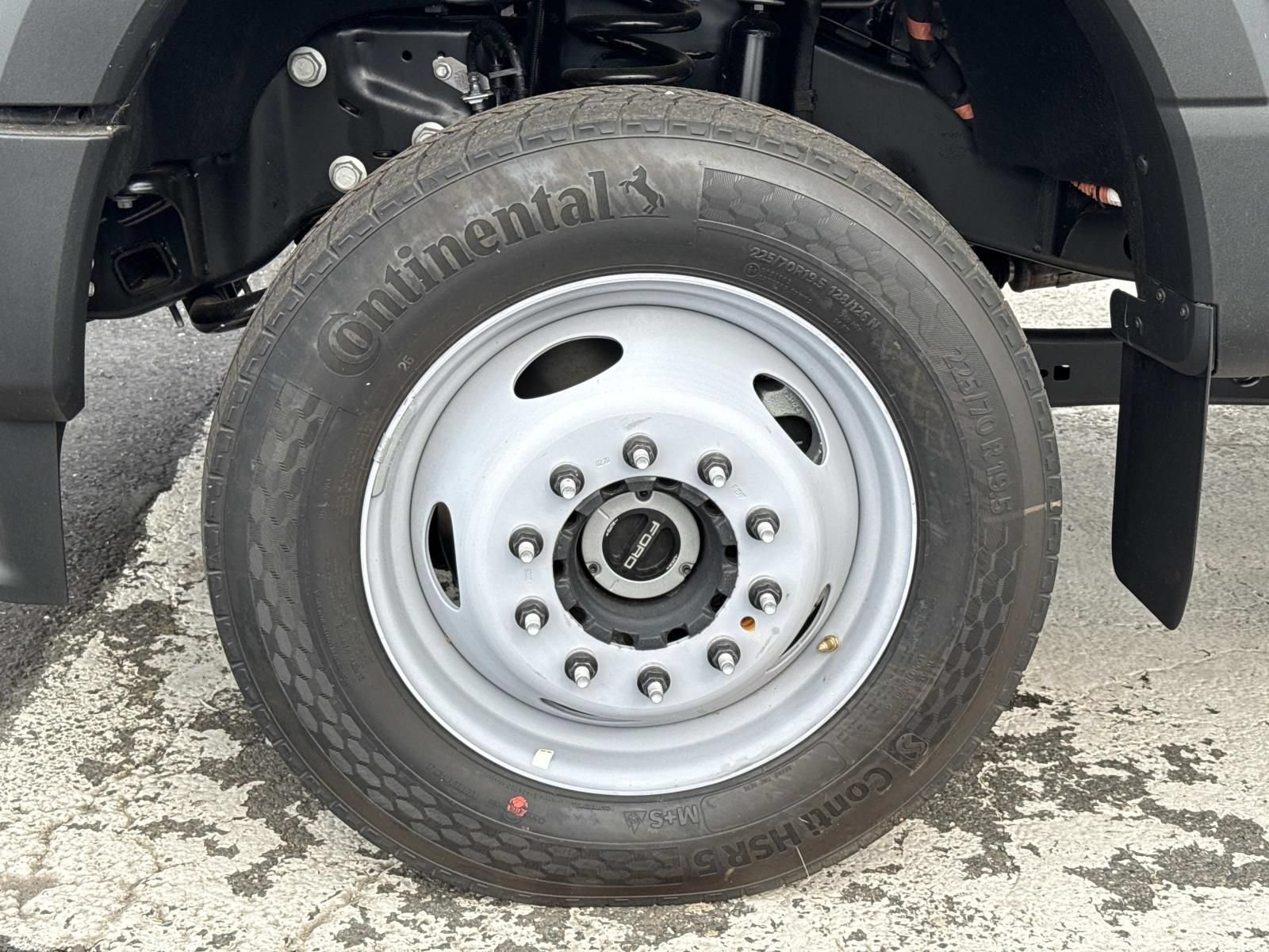 New 2026 Ford F550 4x4 Crew Cab Super Duty image 9