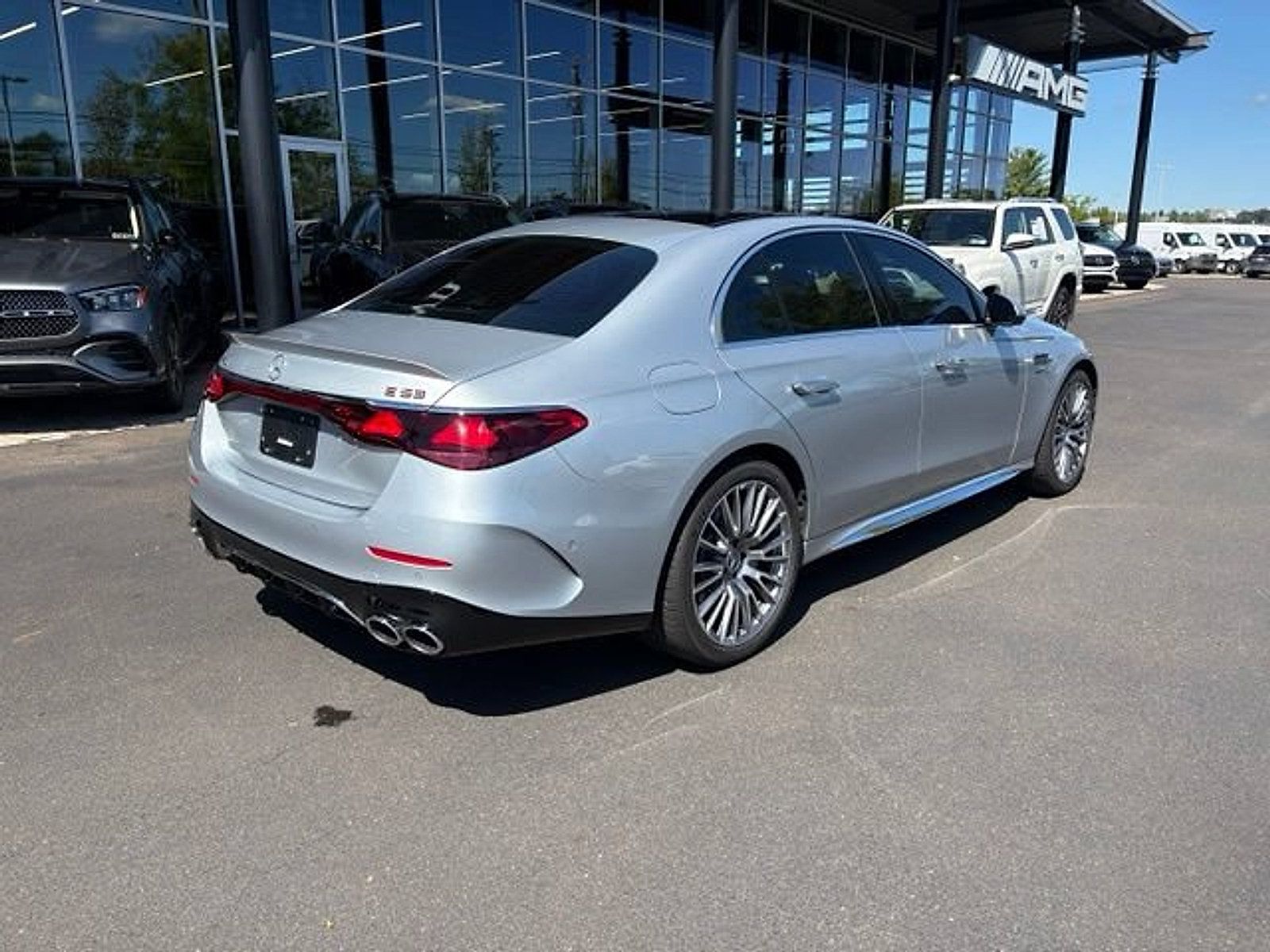 Used 2025 Mercedes-Benz E 53 AMG e 4MATIC Sedan image 8