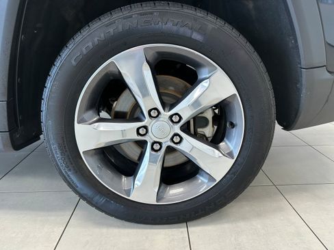 Used 2021 Jeep Grand Cherokee L Limited AWD/4WD image 8