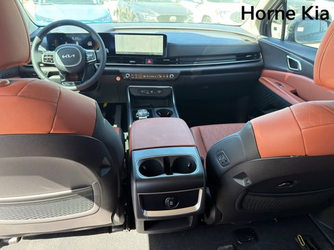 New 2026 Kia Carnival EX FWD image 22