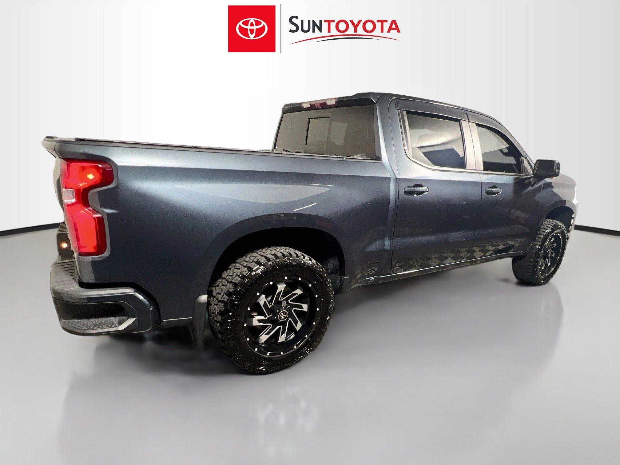 Used 2020 Chevrolet Silverado 1500 RST w/ Diesel Off-Road Package AWD/4WD image 4