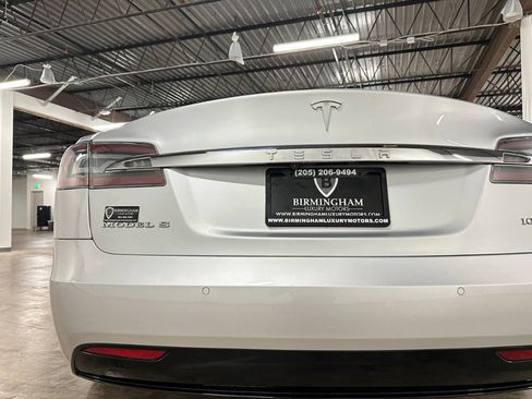Used 2018 Tesla Model S 100D AWD/4WD image 16