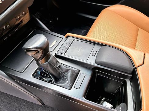 Used 2022 Lexus ES 350 w/ Premium Package FWD image 17