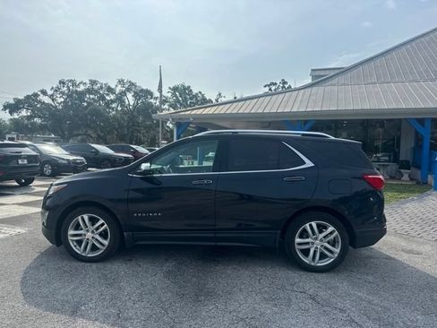 Used 2020 Chevrolet Equinox Premier FWD image 2