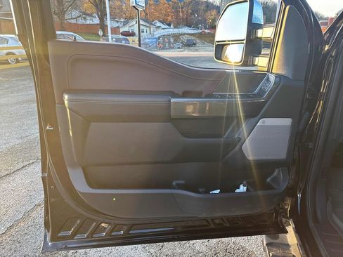 Used 2022 Ford F150 Lariat w/ Max Trailer Tow Package image 12