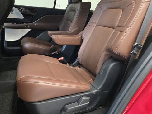 Used 2025 Lincoln Aviator Reserve w/ Equipment Group 201A AWD/4WD image 18