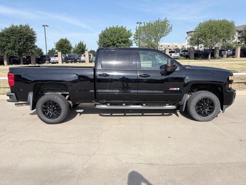 Used 2016 Chevrolet Silverado 2500 LT w/ Midnight Edition AWD/4WD image 3