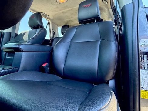 Used 2021 Toyota 4Runner TRD Off-Road Premium w/ Moonroof Package AWD/4WD image 6