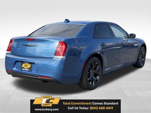 Used 2021 Chrysler 300 Touring w/ Sport Appearance Package RWD image 5