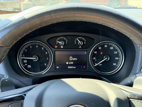 Used 2023 Buick Enclave Essence w/ Experience Buick Package FWD image 16