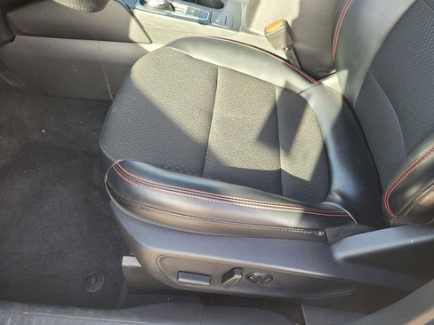 Used 2025 Ford Escape ST-Line AWD/4WD image 16