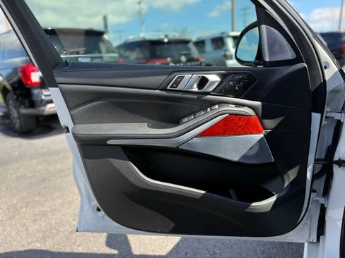 Used 2024 BMW ALPINA XB7 AWD/4WD image 13