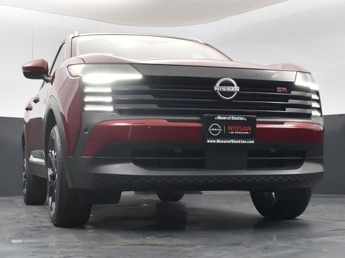 New 2025 Nissan Kicks SR image 37