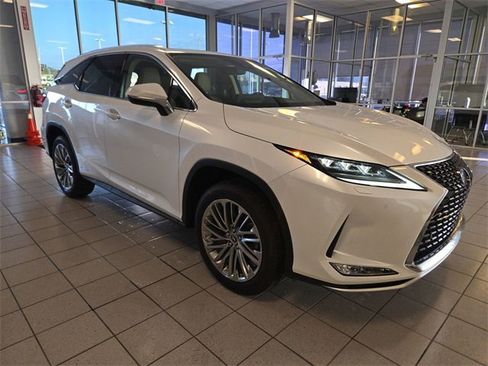 Used 2022 Lexus RX 450hL Luxury w/ Cold Area Package (CT) image 2