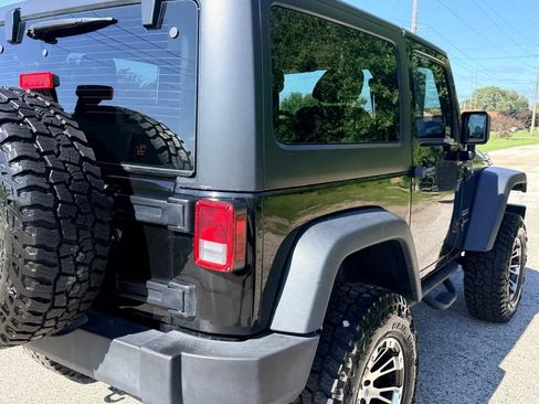 Used 2017 Jeep Wrangler Sport AWD/4WD image 16