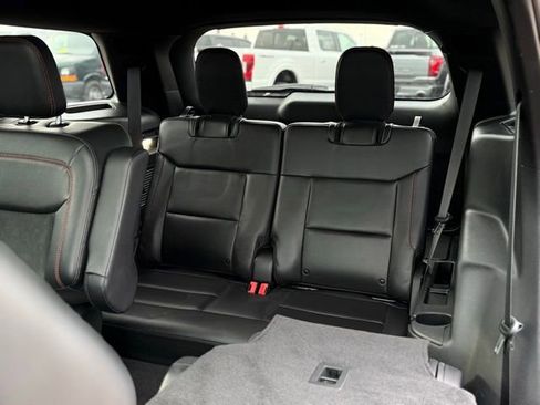 Certified 2024 Ford Explorer ST-Line w/ Class IV Trailer Tow Package image 26