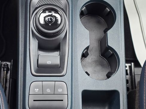 Used 2022 Ford Maverick Lariat image 19