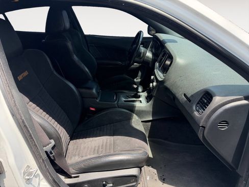 Used 2017 Dodge Charger R/T RWD image 15