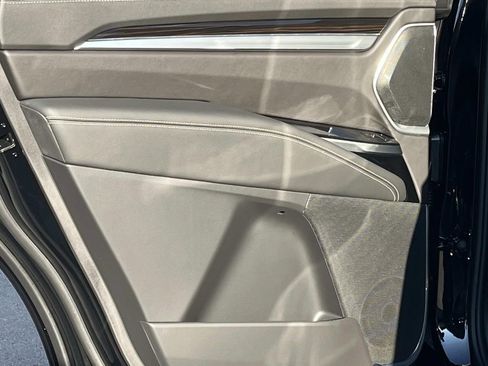 New 2026 Cadillac Escalade Luxury image 23