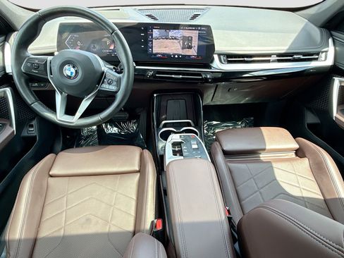 Used 2025 BMW X1 xDrive28i w/ Technology Package image 16