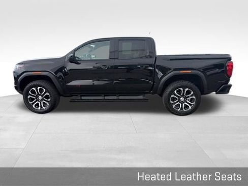 Used 2024 GMC Canyon AT4 w/ AT4 Premium Package AWD/4WD image 9