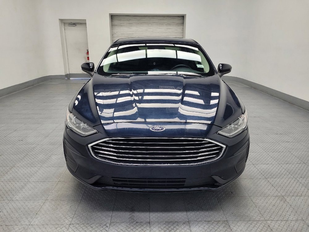 Used 2020 Ford Fusion SE FWD image 14