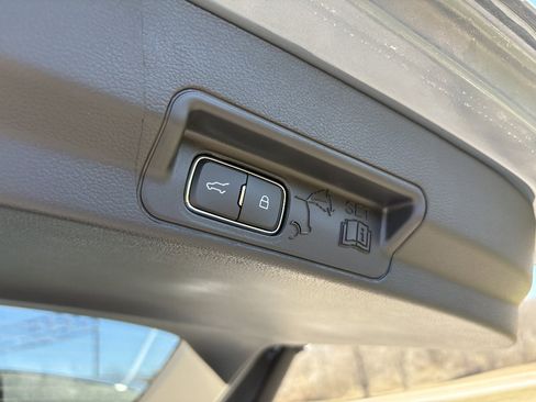 New 2026 Ford Explorer Active w/ Active Comfort Package image 17