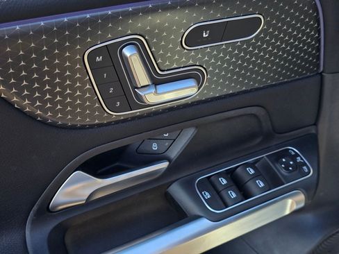 New 2026 Mercedes-Benz GLB 250 4MATIC image 34