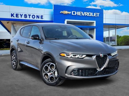 Used 2024 Alfa Romeo Tonale Ti AWD/4WD image 1