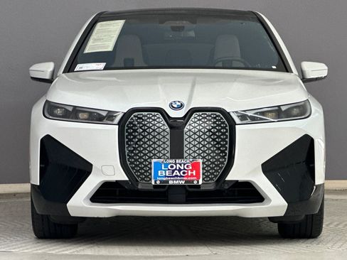 Used 2023 BMW iX xDrive50 w/ Premium Package image 5
