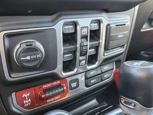 Used 2018 Jeep Wrangler Unlimited Rubicon image 8