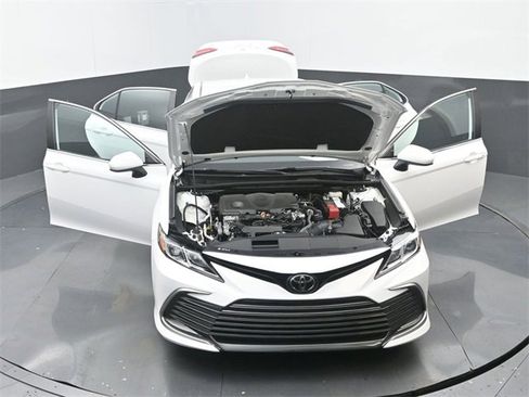 Used 2023 Toyota Camry LE image 33
