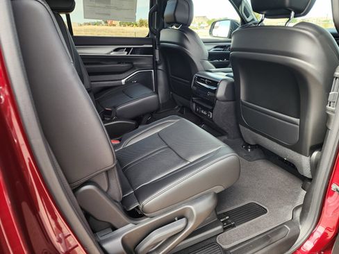 New 2026 Jeep Grand Wagoneer L 4WD image 12