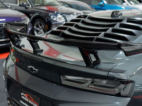 Used 2018 Chevrolet Camaro ZL1 RWD image 9
