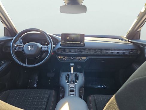 Certified 2025 Honda HR-V Sport image 3