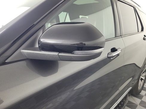 Used 2020 Ford Explorer Platinum w/ Premium Technology Package image 5