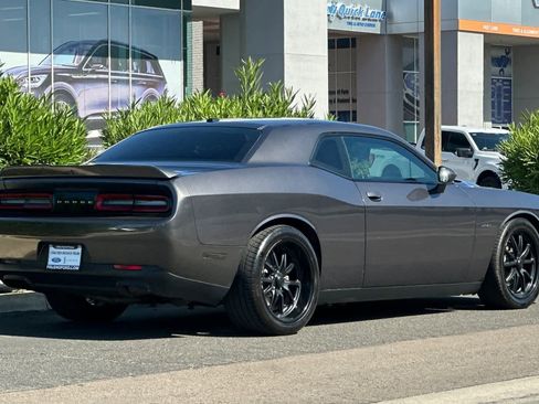 Used 2019 Dodge Challenger R/T w/ Driver Convenience Group RWD image 2