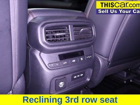 Used 2025 Honda Pilot TrailSport image 27