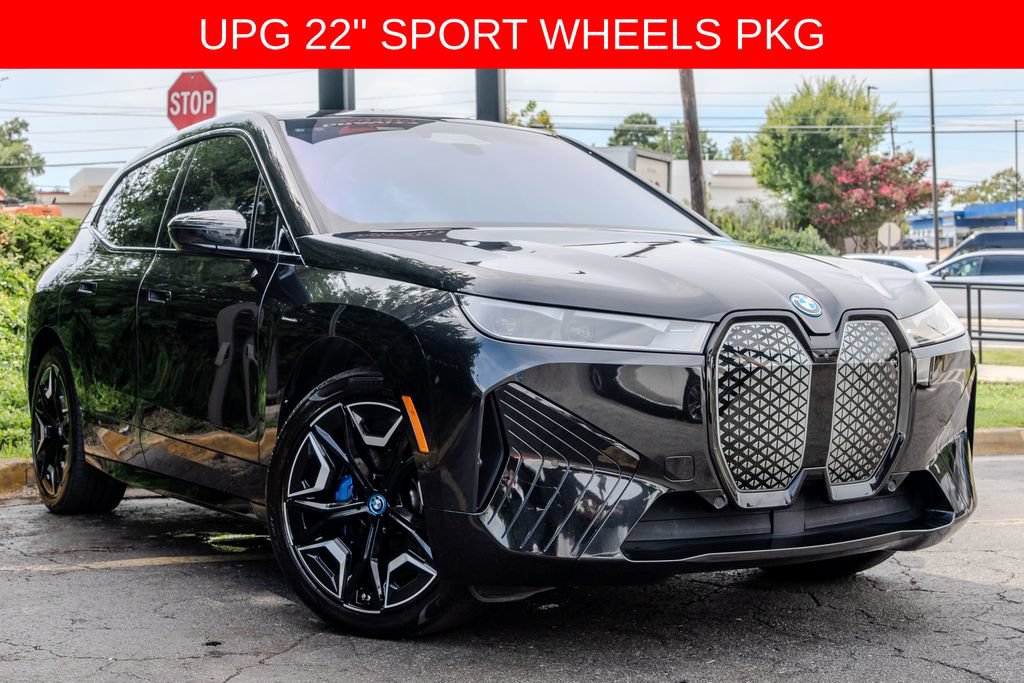 Used 2024 BMW iX xDrive50 w/ Sport Package AWD/4WD image 3