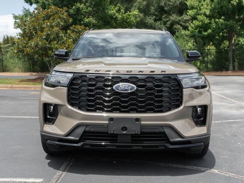 New 2026 Ford Explorer ST-Line w/ ST-Line Street Pack RWD image 5
