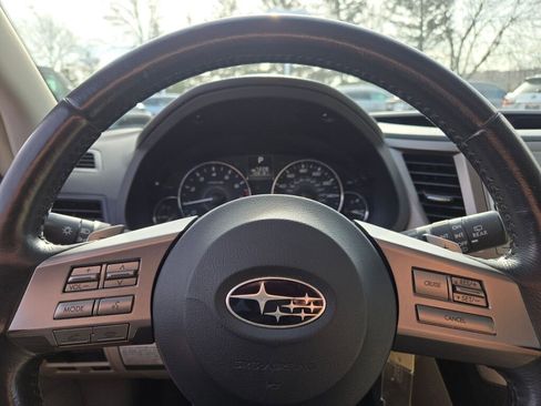 Used 2011 Subaru Outback 3.6R Limited w/ PWR Moonroof Pkg image 32