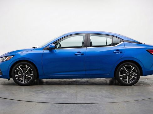 Used 2025 Nissan Sentra SV image 5